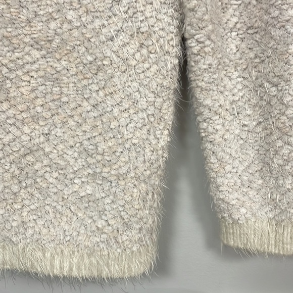 LC Lauren Conrad XXL Super Soft Eyelash Sweater Top - Picture 5 of 7